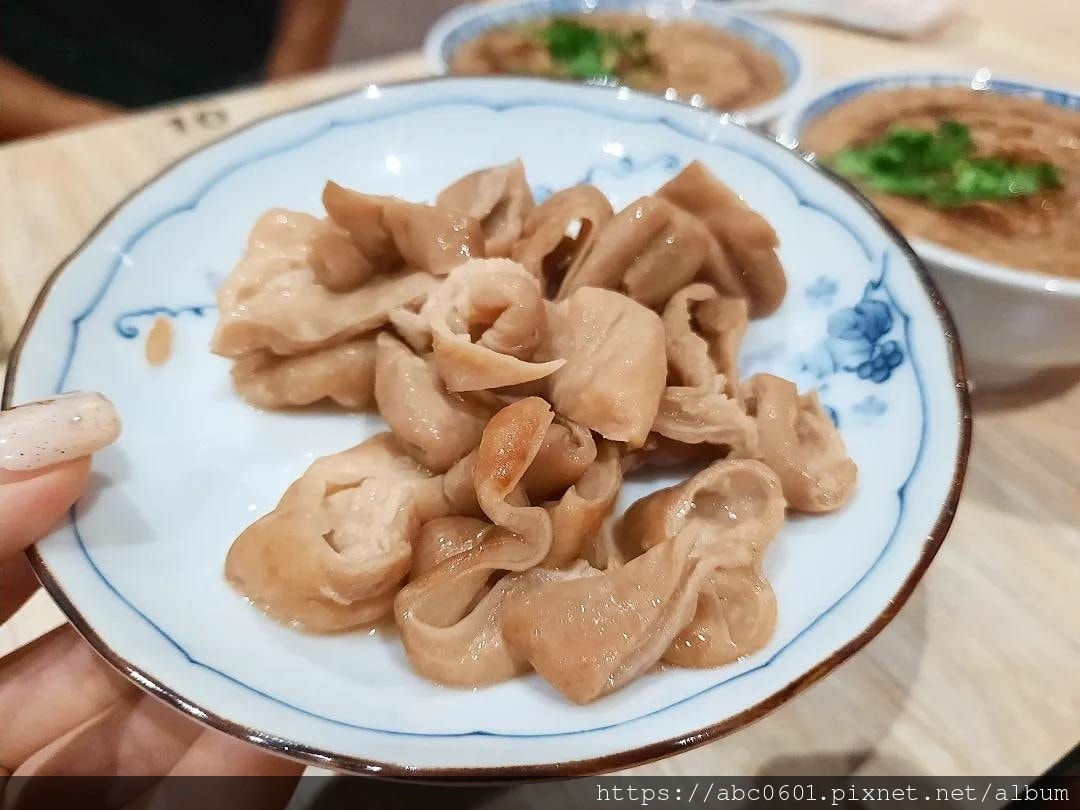 20250826-q9aom 20250826-q9aom