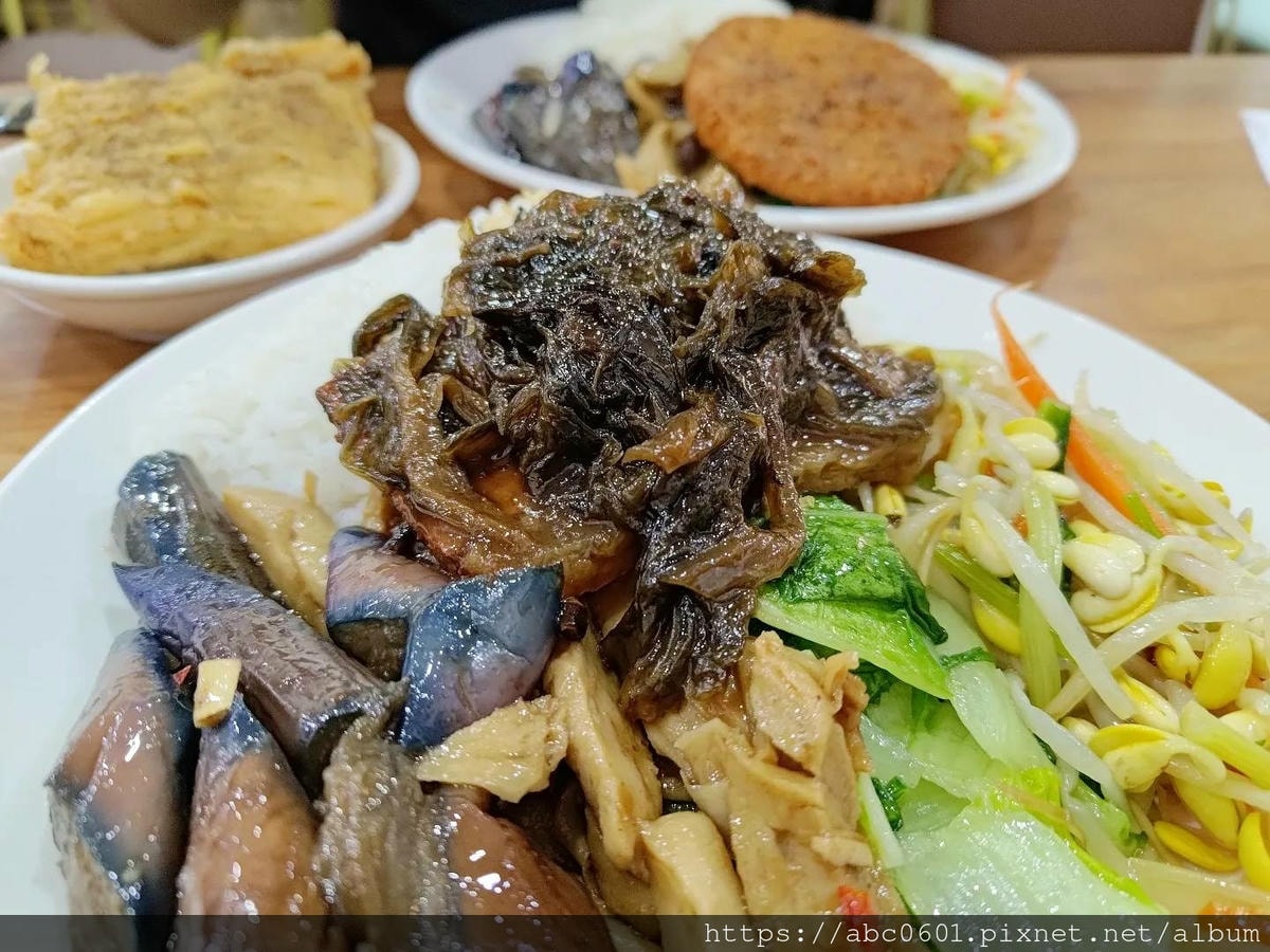 20250826-52v17 20250826-52v17