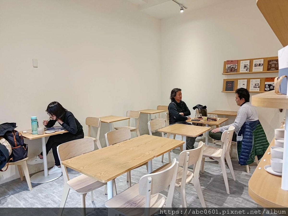 20250826-smp9n 20250826-smp9n