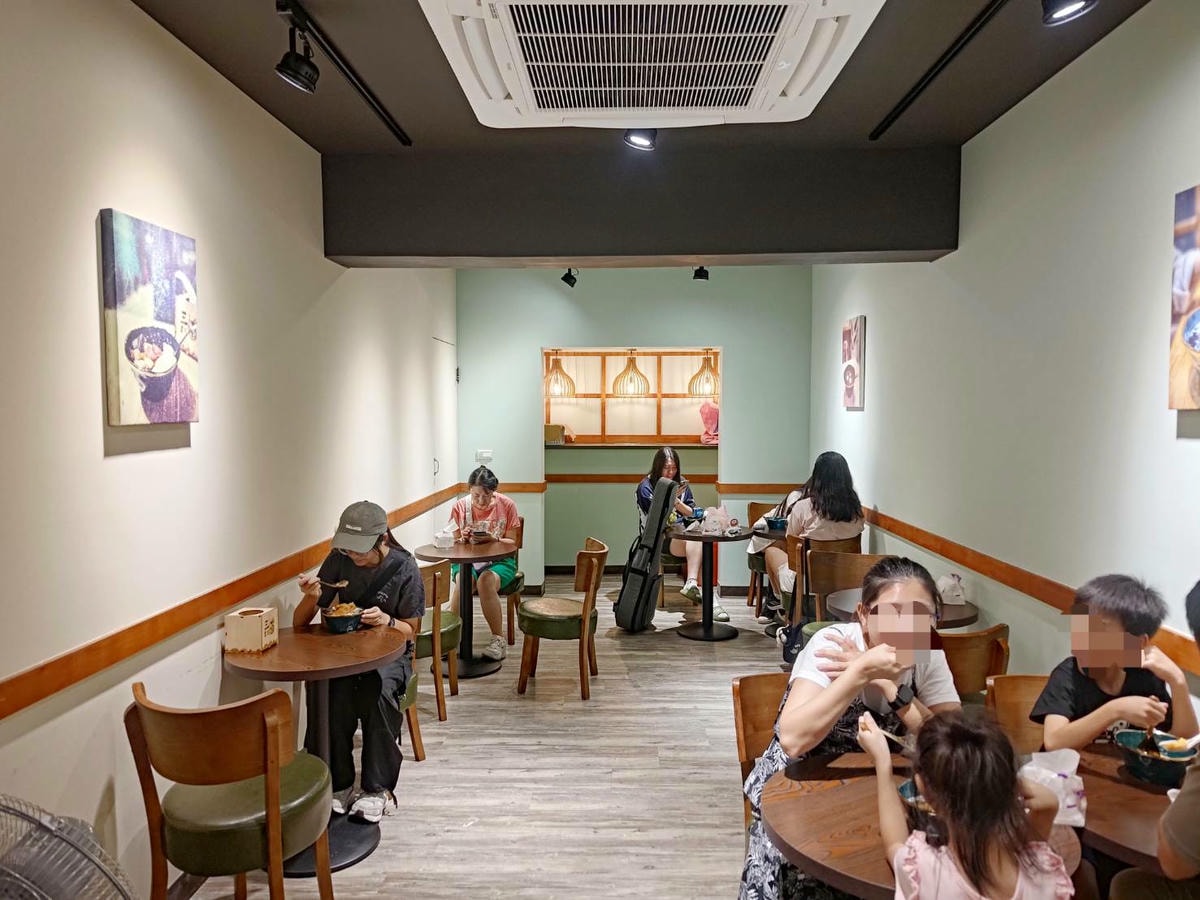 三圓豆花內用空間