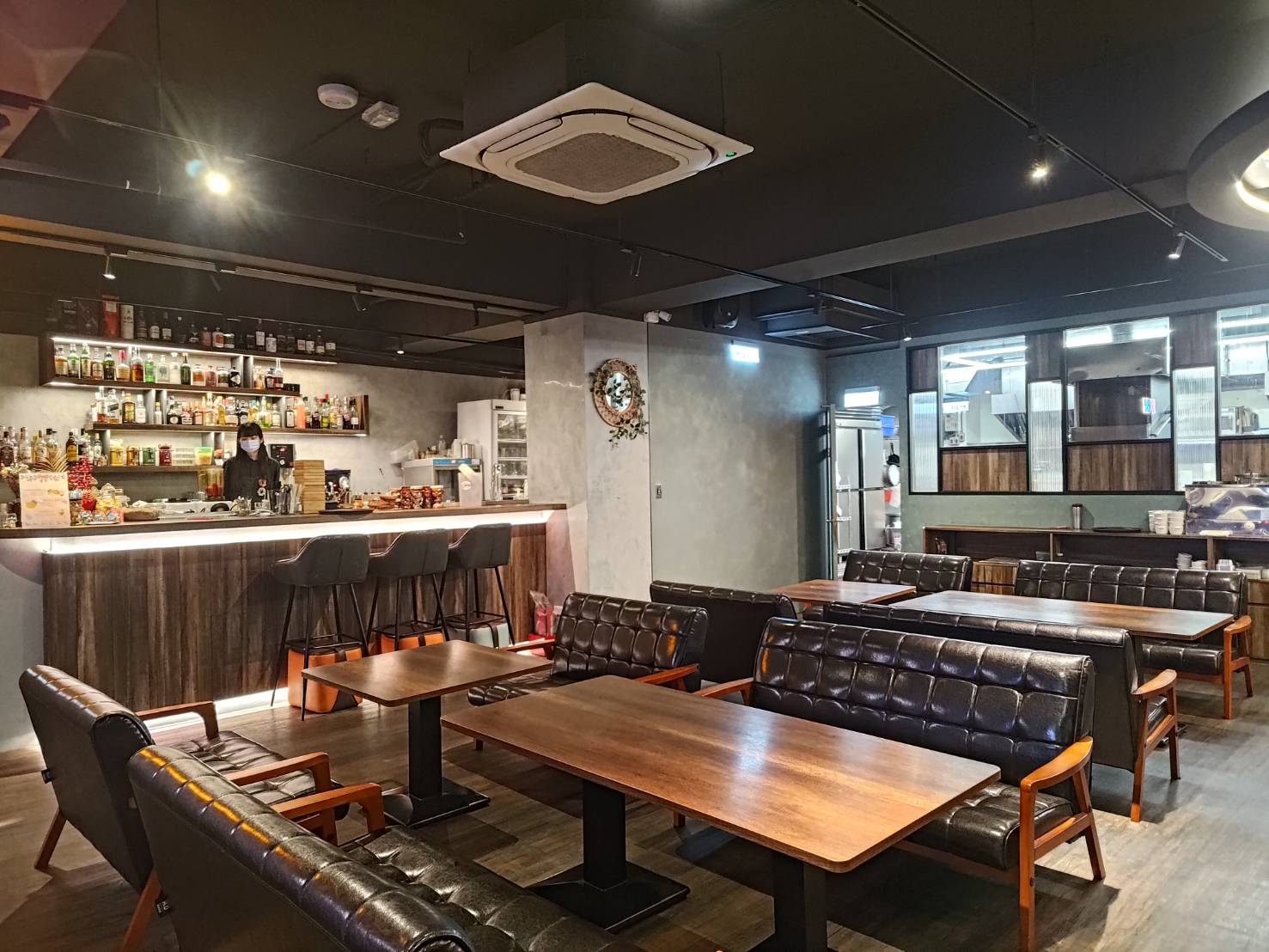 Savor bistro