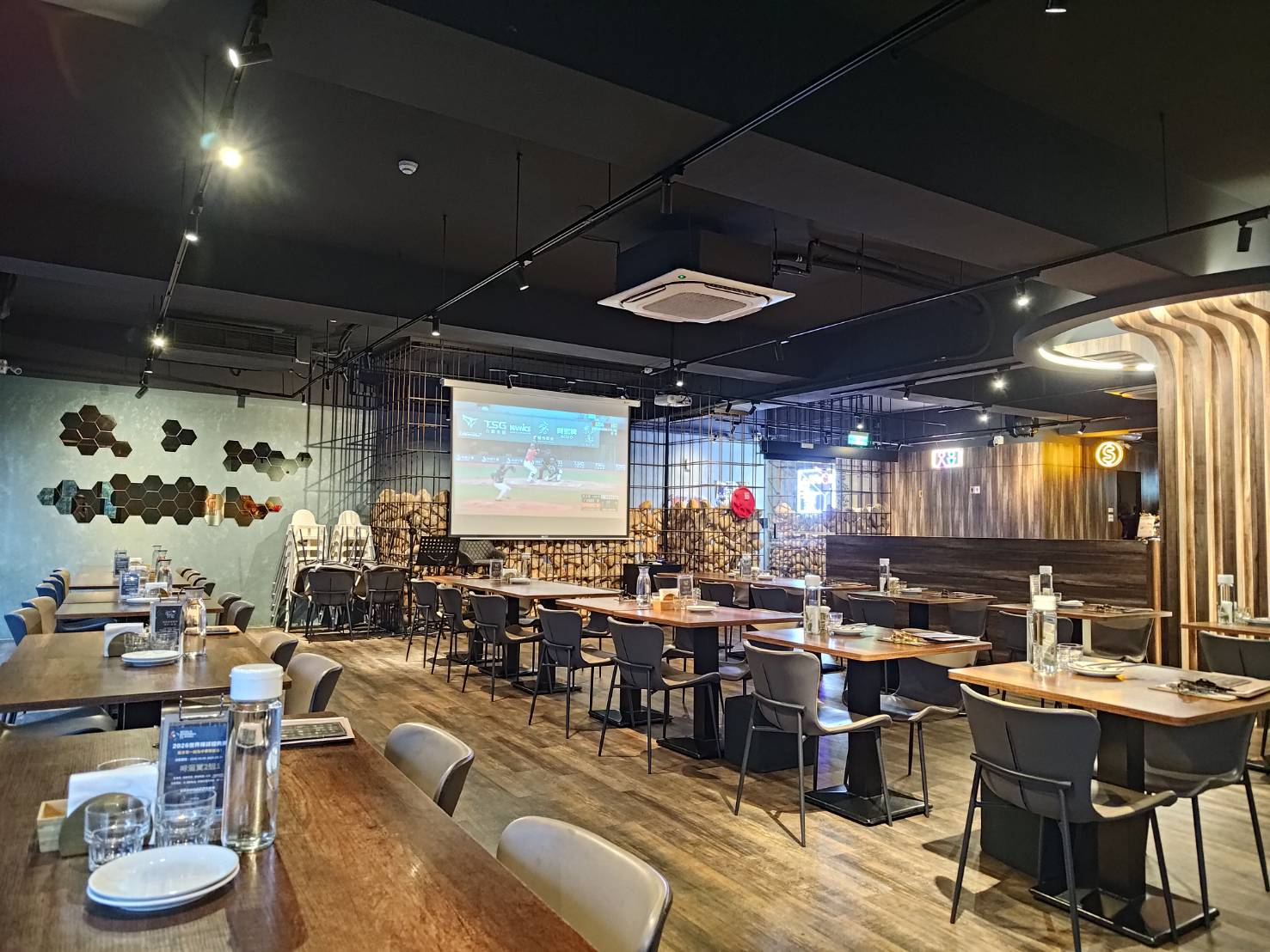 Savor bistro