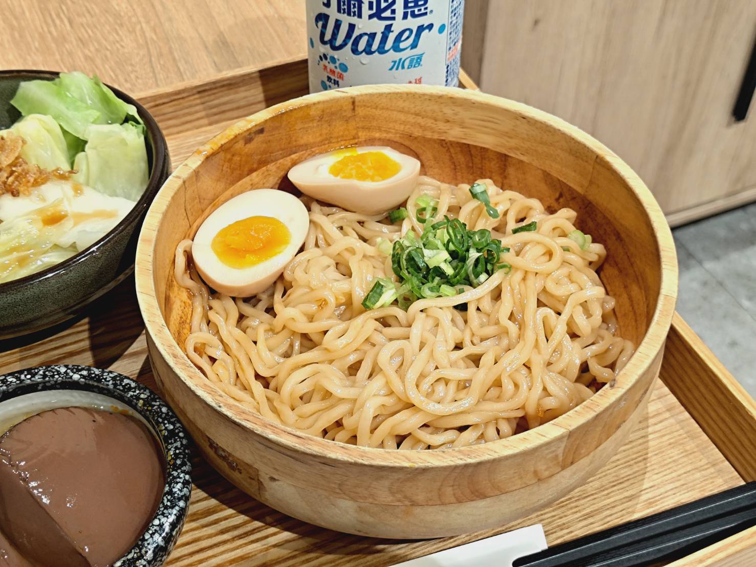 【台北】被朋友推坑!東區美食|免服務費,清燉牛肉片大師兄銷魂麵舖延吉店|下班聚餐必吃 - 第10張圖 masterspicy